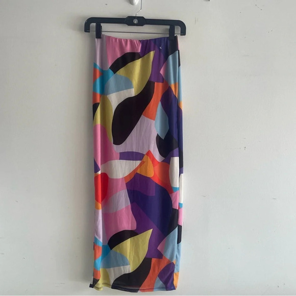 AFRM Orange with other multicolored prints skirt 33315. - Picture 3 of 6